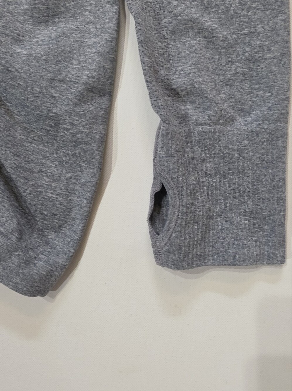 Athleta Performance Top Womens Medium Grey Gathered Front Yoga Pilates Activewea - Picture 6 of 6